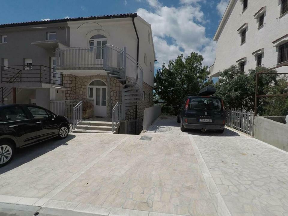 דראמליי Apartments Tommi מראה חיצוני תמונה