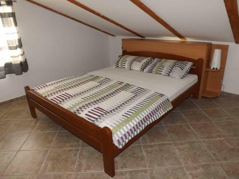 דראמליי Apartments Tommi מראה חיצוני תמונה