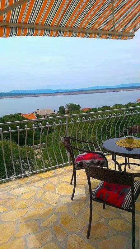 דראמליי Apartments Tommi מראה חיצוני תמונה