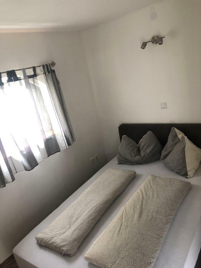 דראמליי Apartments Tommi מראה חיצוני תמונה
