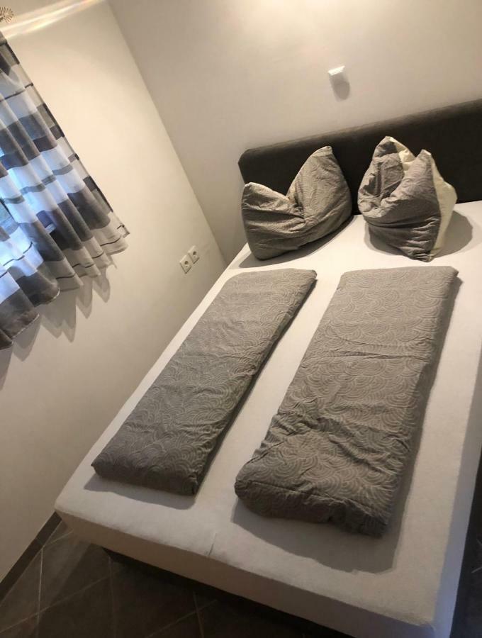 דראמליי Apartments Tommi מראה חיצוני תמונה